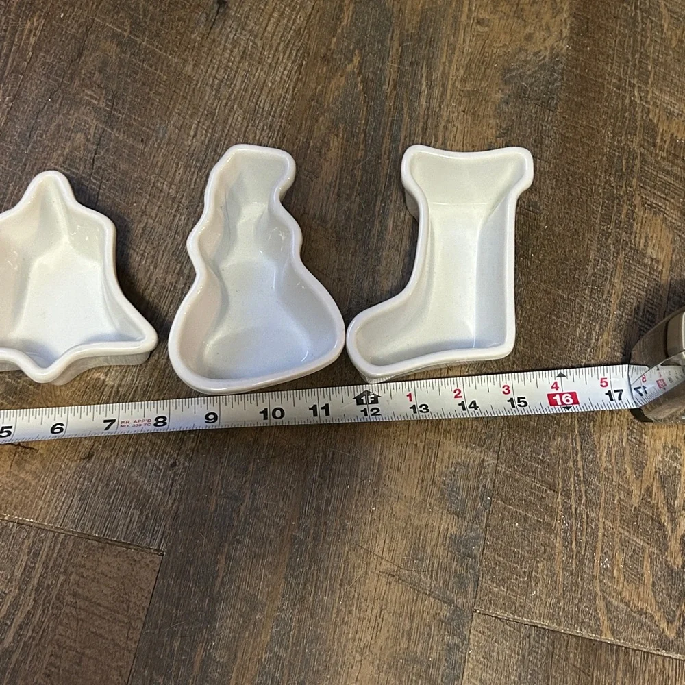 Williams Sonoma Holiday Ramekins Christmas Tree Stocking Bell Snowman Set‎ of 4